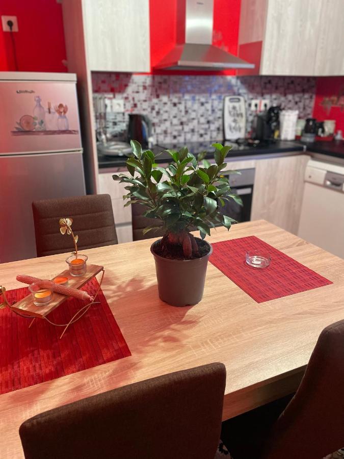 Home Nadia Corinth Екстериор снимка