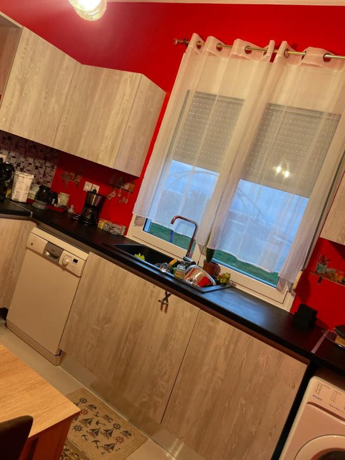 Home Nadia Corinth Екстериор снимка